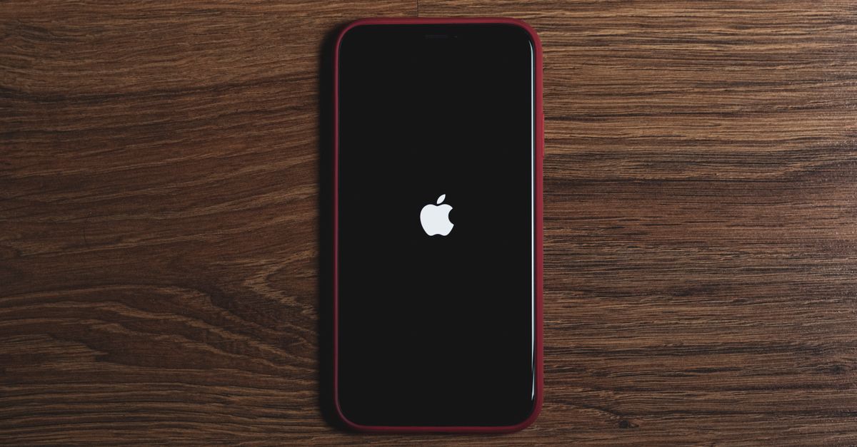 Apple's Reimagined Siri Shows Promise as Conversational AI Assistant
