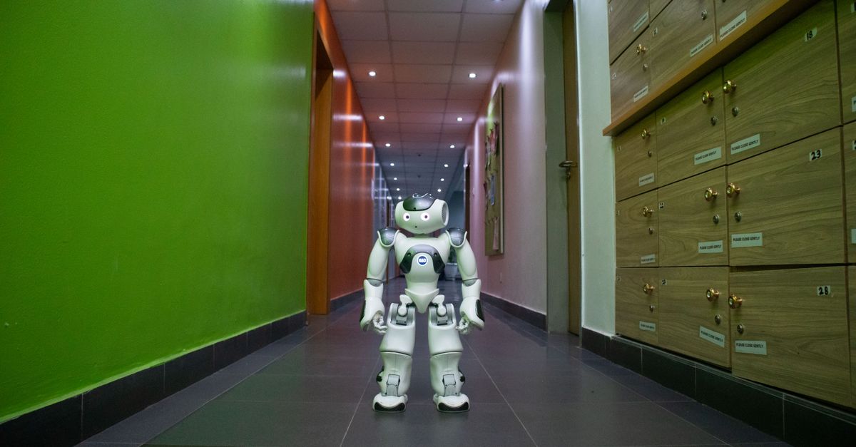 Humanoid Robots Learn to Manipulate Objects While Walking