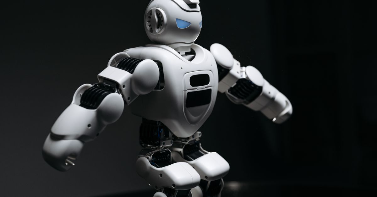 Researchers Bring VR-Controlled Humanoid Robots to Smaller Scale